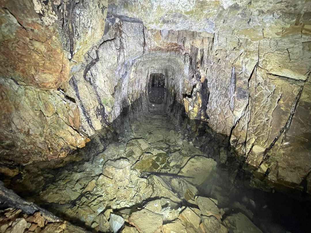 Flooded mine_11zon.jpg